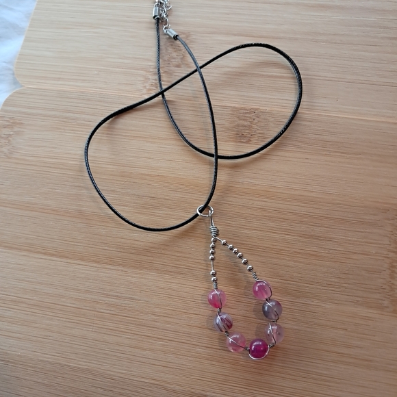 Elegant Pink Beaded Necklace - Picture 3 of 6